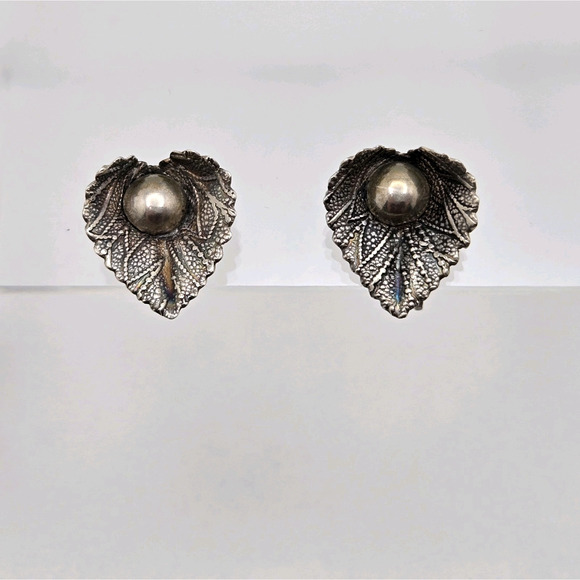 Vintage Sterling Silver Earrings Textured Leaf Screwbacks Classic Estate Retro - Picture 6 of 12